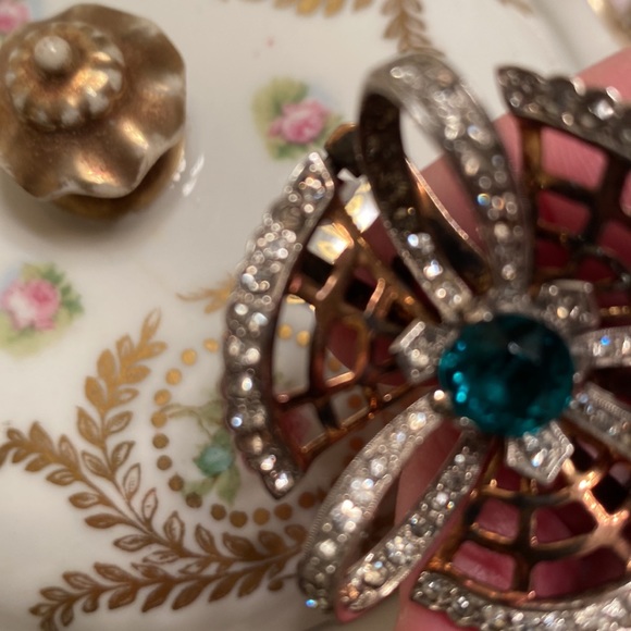 Sterling Mazer bracelet w/green rhinestone in center of flower 6 3/4” Vintage - Picture 17 of 17